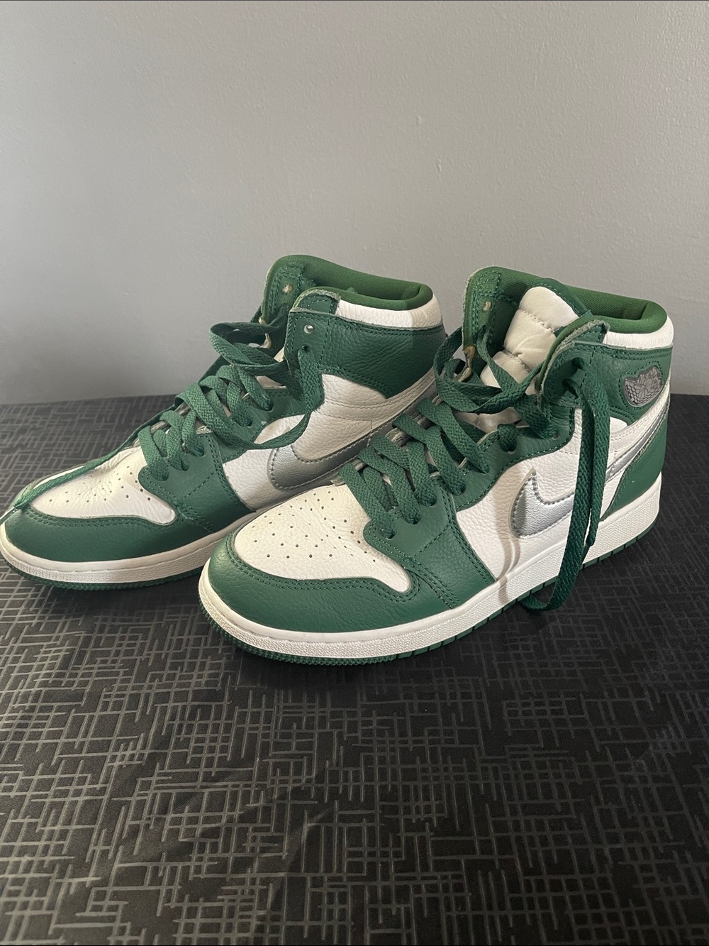 Nike High-Top Sneakers in Green, White and Silver